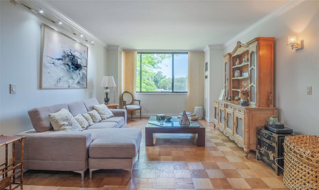270-10 Grand Central Parkway 3F, Floral Park, NY 11005 — photo 4