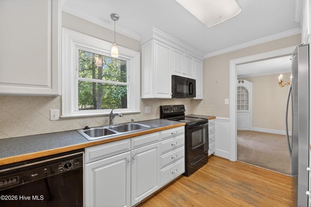 210 King George Road, Greenville, NC 27858