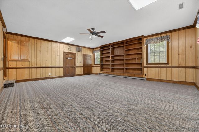 210 King George Road, Greenville, NC 27858