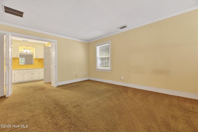 210 King George Road, Greenville, NC 27858