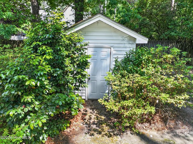 210 King George Road, Greenville, NC 27858