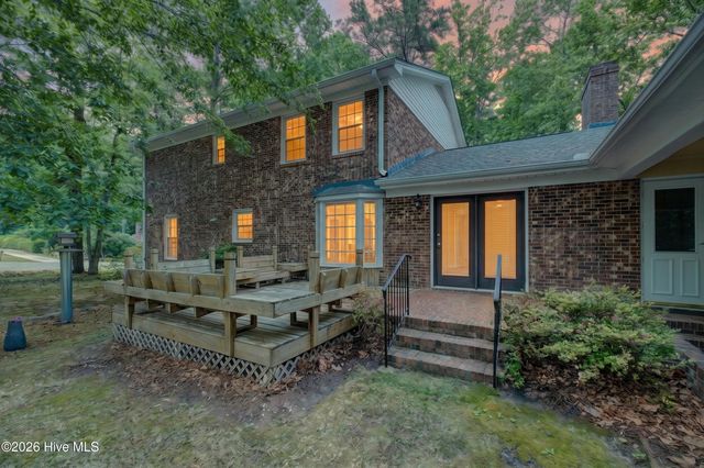 210 King George Road, Greenville, NC 27858