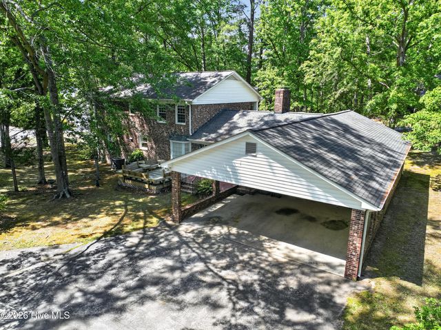 210 King George Road, Greenville, NC 27858