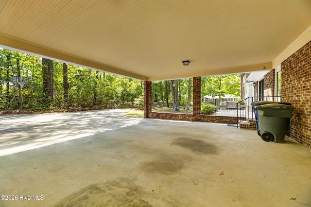 210 King George Road, Greenville, NC 27858