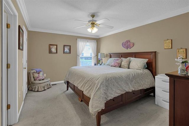 512 Brentwood Drive, Liberty, MO 64068