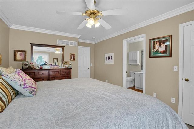 512 Brentwood Drive, Liberty, MO 64068