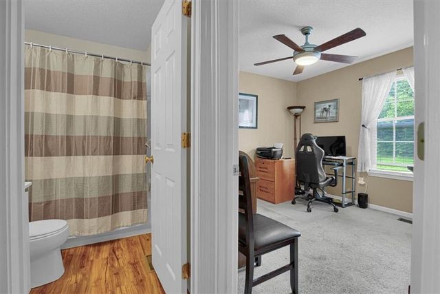 512 Brentwood Drive, Liberty, MO 64068