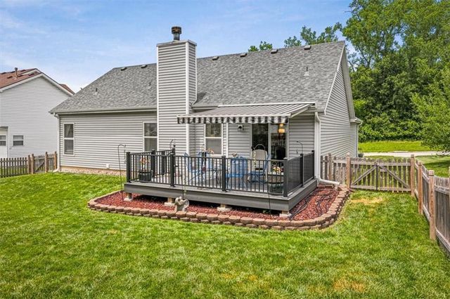 512 Brentwood Drive, Liberty, MO 64068