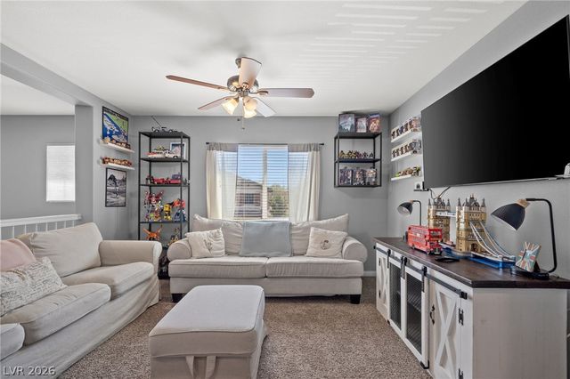 10413 Mount Washington Avenue, Las Vegas, NV 89166