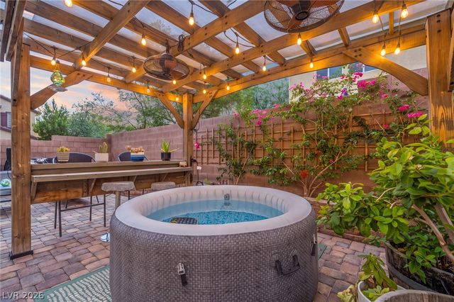 10413 Mount Washington Avenue, Las Vegas, NV 89166