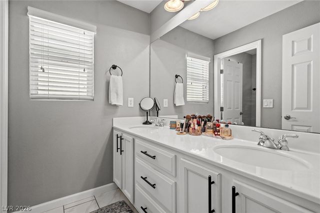 10413 Mount Washington Avenue, Las Vegas, NV 89166
