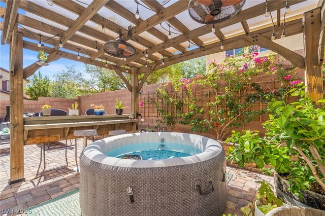10413 Mount Washington Avenue, Las Vegas, NV 89166