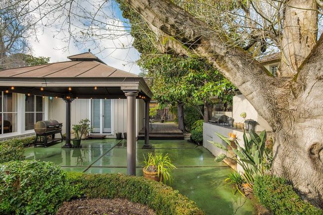 115 Southwood Drive, Palo Alto, CA 94301