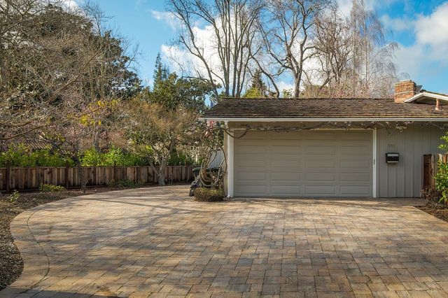 115 Southwood Drive, Palo Alto, CA 94301