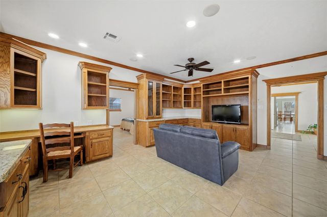 2365 S Fm 46, Franklin, TX 77856