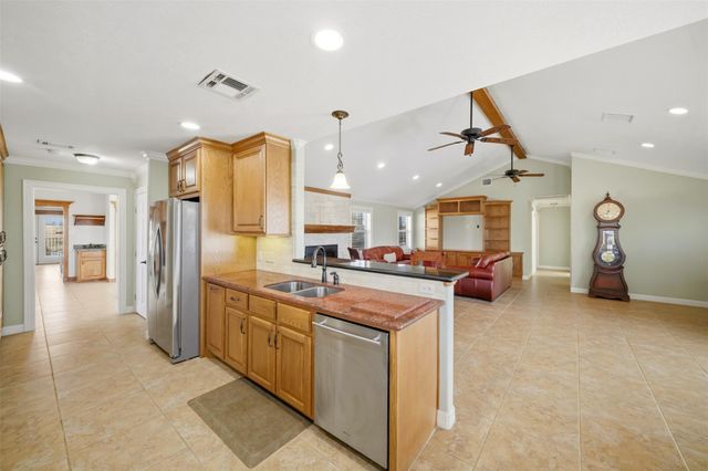 2365 S Fm 46, Franklin, TX 77856