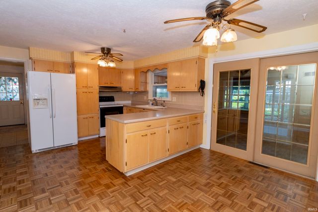 16180 Madison Road, South Bend, IN 46614