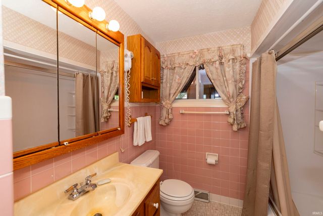 16180 Madison Road, South Bend, IN 46614