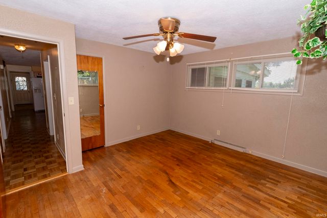 16180 Madison Road, South Bend, IN 46614