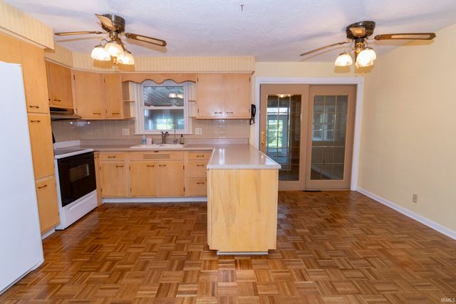 16180 Madison Road, South Bend, IN 46614