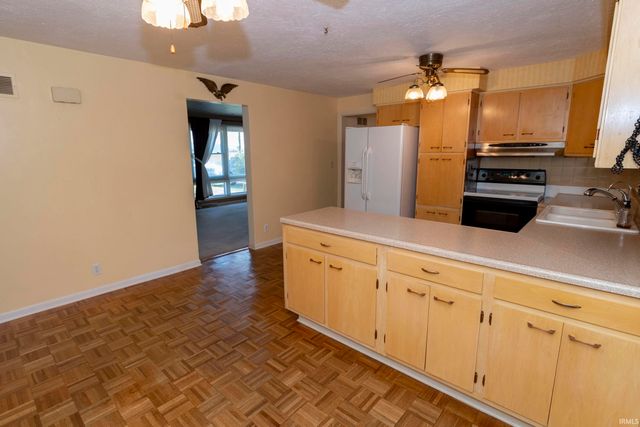 16180 Madison Road, South Bend, IN 46614