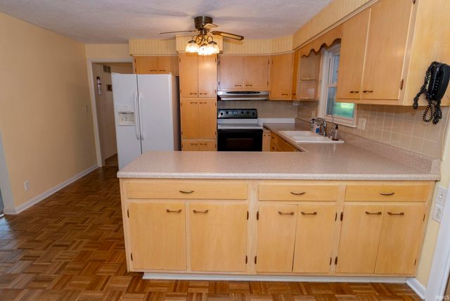 16180 Madison Road, South Bend, IN 46614