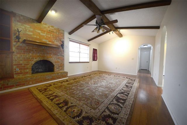 1224 NW 6th Place, Moore, OK 73170