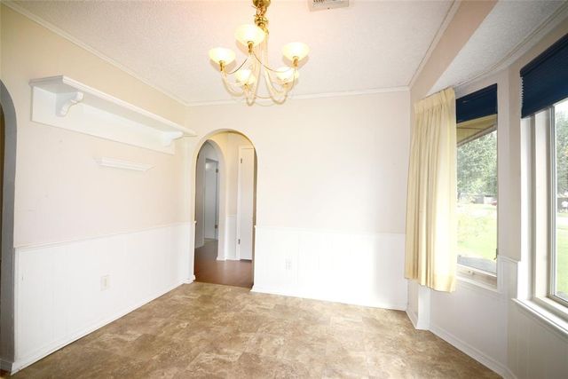 1224 NW 6th Place, Moore, OK 73170
