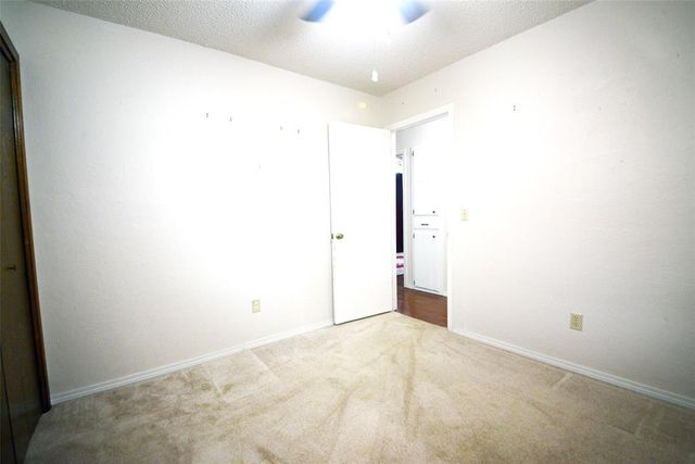1224 NW 6th Place, Moore, OK 73170