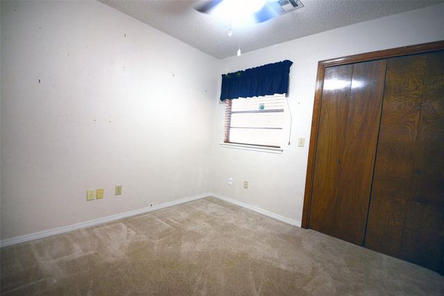 1224 NW 6th Place, Moore, OK 73170