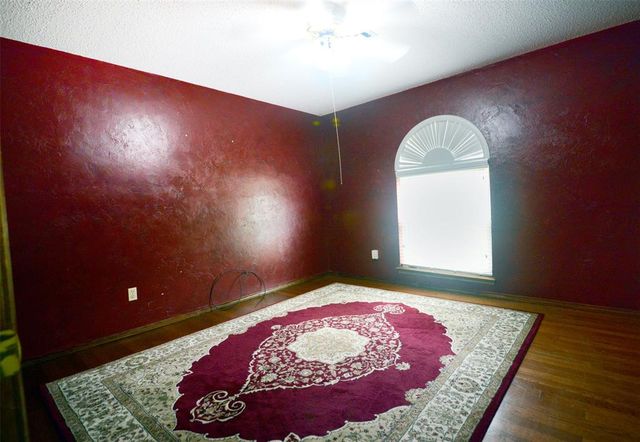 1224 NW 6th Place, Moore, OK 73170