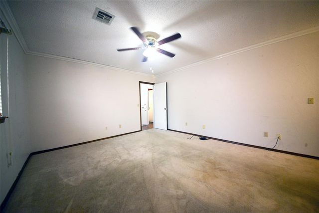 1224 NW 6th Place, Moore, OK 73170