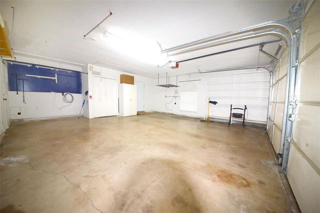 1224 NW 6th Place, Moore, OK 73170