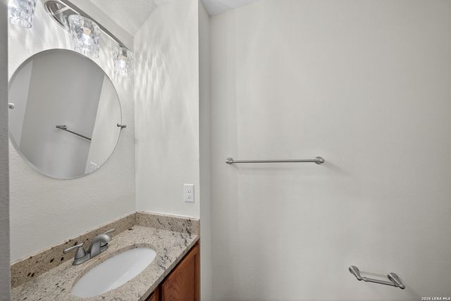 8614 Running Quail, San Antonio, TX 78250