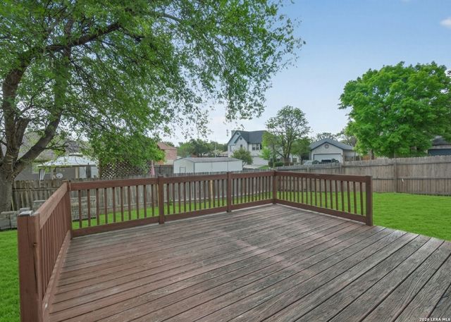 8614 Running Quail, San Antonio, TX 78250
