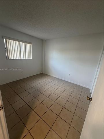 8185 NW 7th St 209, Miami, FL 33126