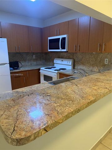 8185 NW 7th St 209, Miami, FL 33126