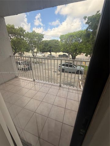 8185 NW 7th St 209, Miami, FL 33126