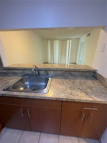 8185 NW 7th St 209, Miami, FL 33126