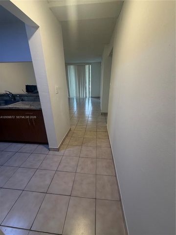 8185 NW 7th St 209, Miami, FL 33126