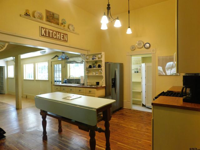 602 E NORTH ST, Lindale, TX 75771