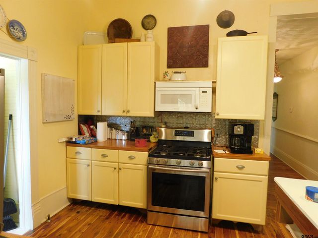 602 E NORTH ST, Lindale, TX 75771