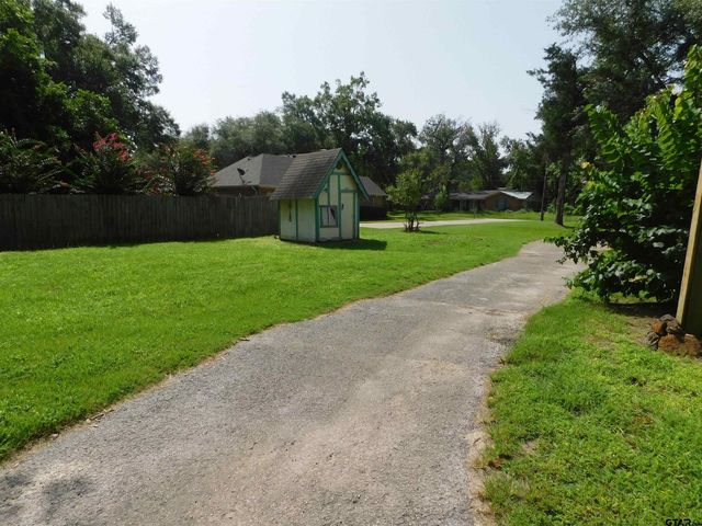 602 E NORTH ST, Lindale, TX 75771