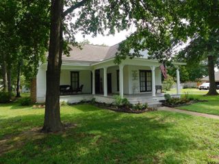 602 E NORTH ST, Lindale, TX 75771