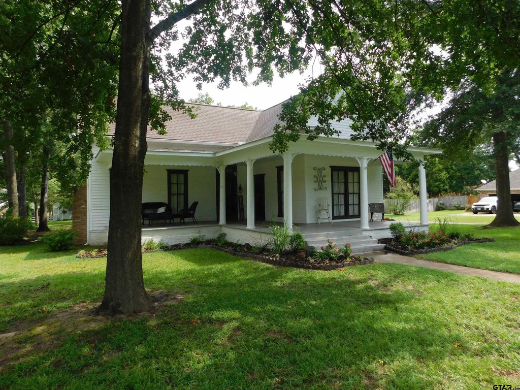 602 E NORTH ST, Lindale, TX 75771