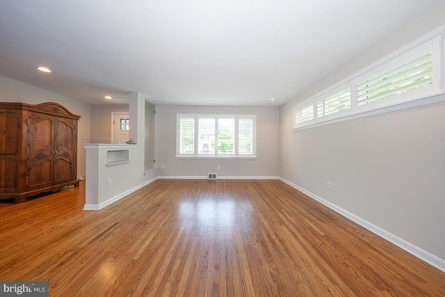 20 FAIRVIEW RD, Swarthmore, PA 19081