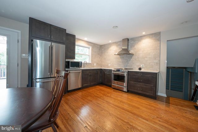 20 FAIRVIEW RD, Swarthmore, PA 19081