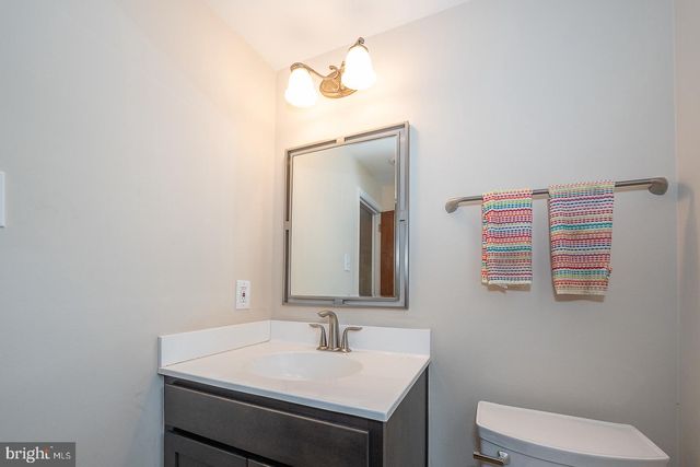 20 FAIRVIEW RD, Swarthmore, PA 19081