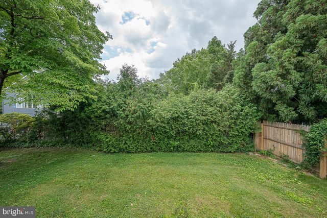 20 FAIRVIEW RD, Swarthmore, PA 19081