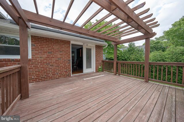 20 FAIRVIEW RD, Swarthmore, PA 19081